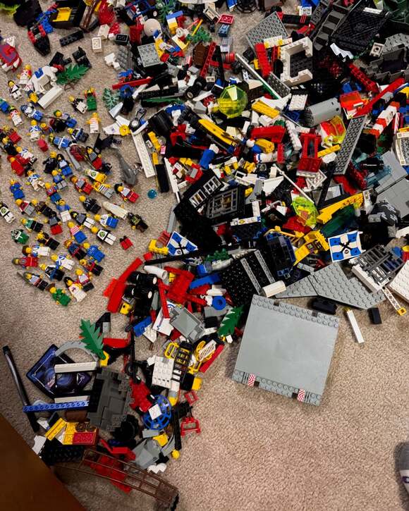 Vintage LEGO Collection Bulk Lot 80s/90s Minifigures, Pirates, Space, Castle etc - Picture 6 of 11